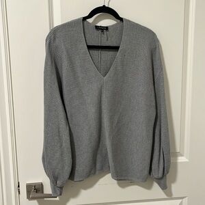 V neck sweater
